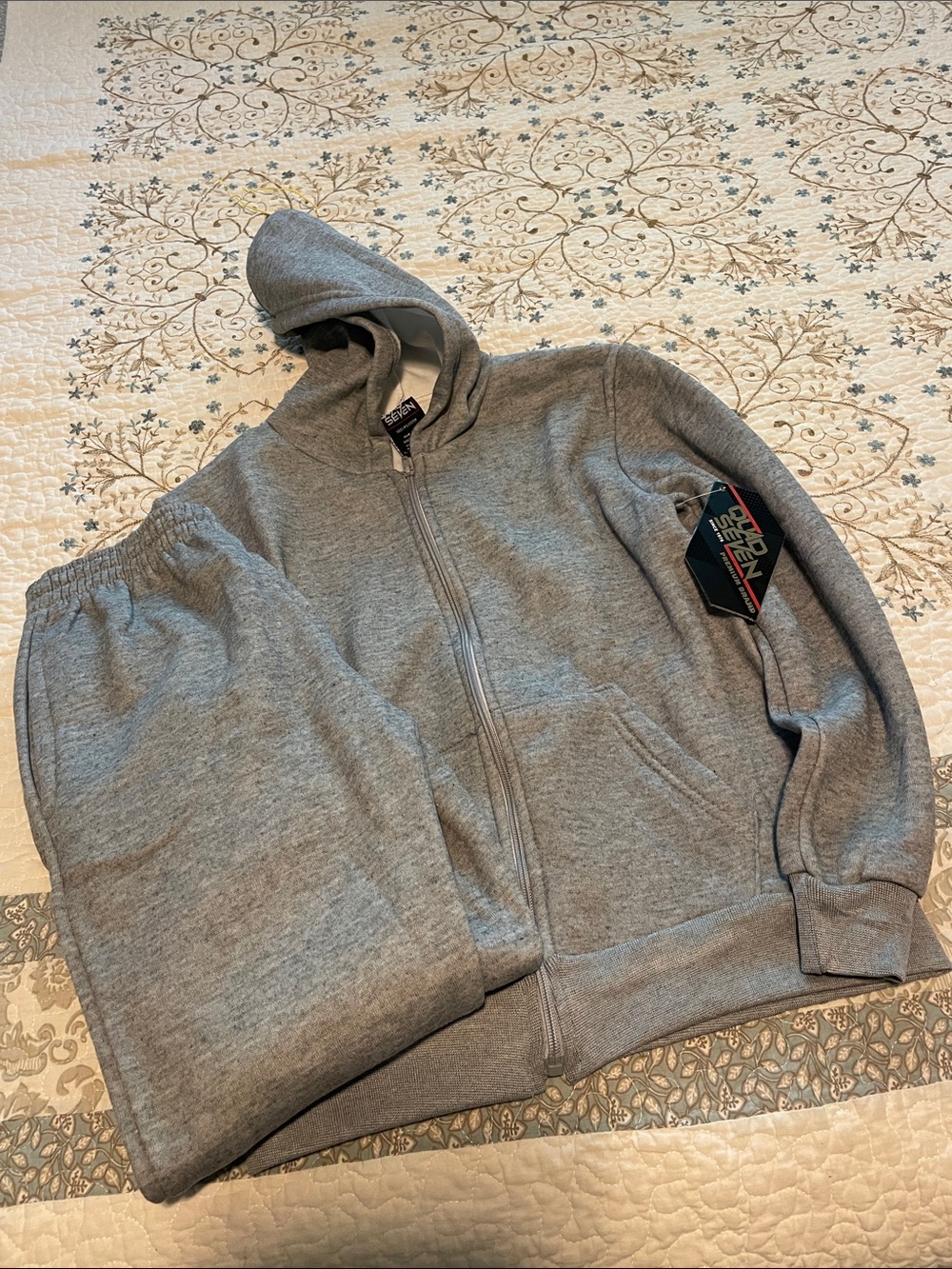 QUAD SEVEN Fleece Two-piece Activewear Set Boys 8/10 Heather Gray